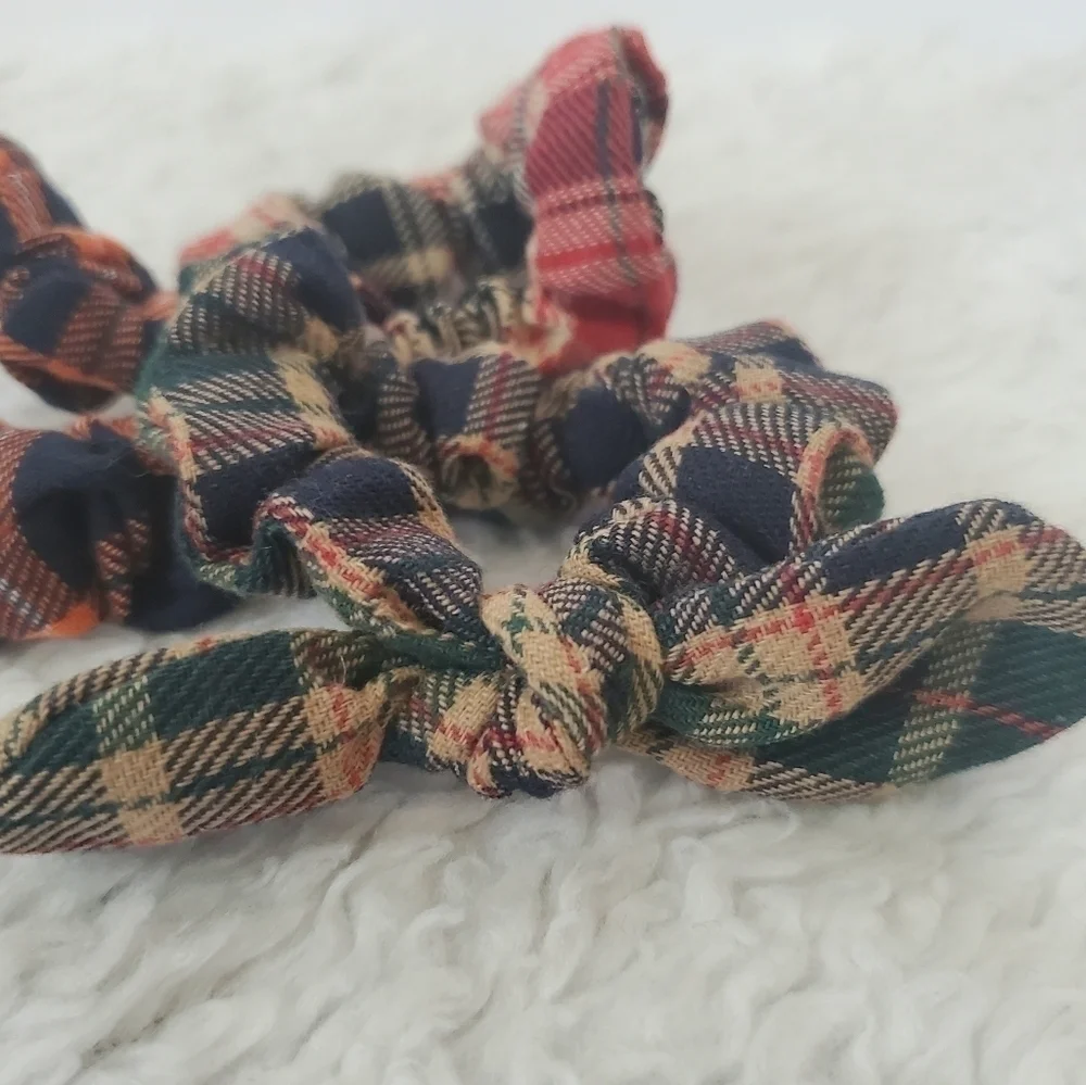 3 Pack Orange Navy Blue Red Green Tan Plaid Bow Scrunchie Set NWT